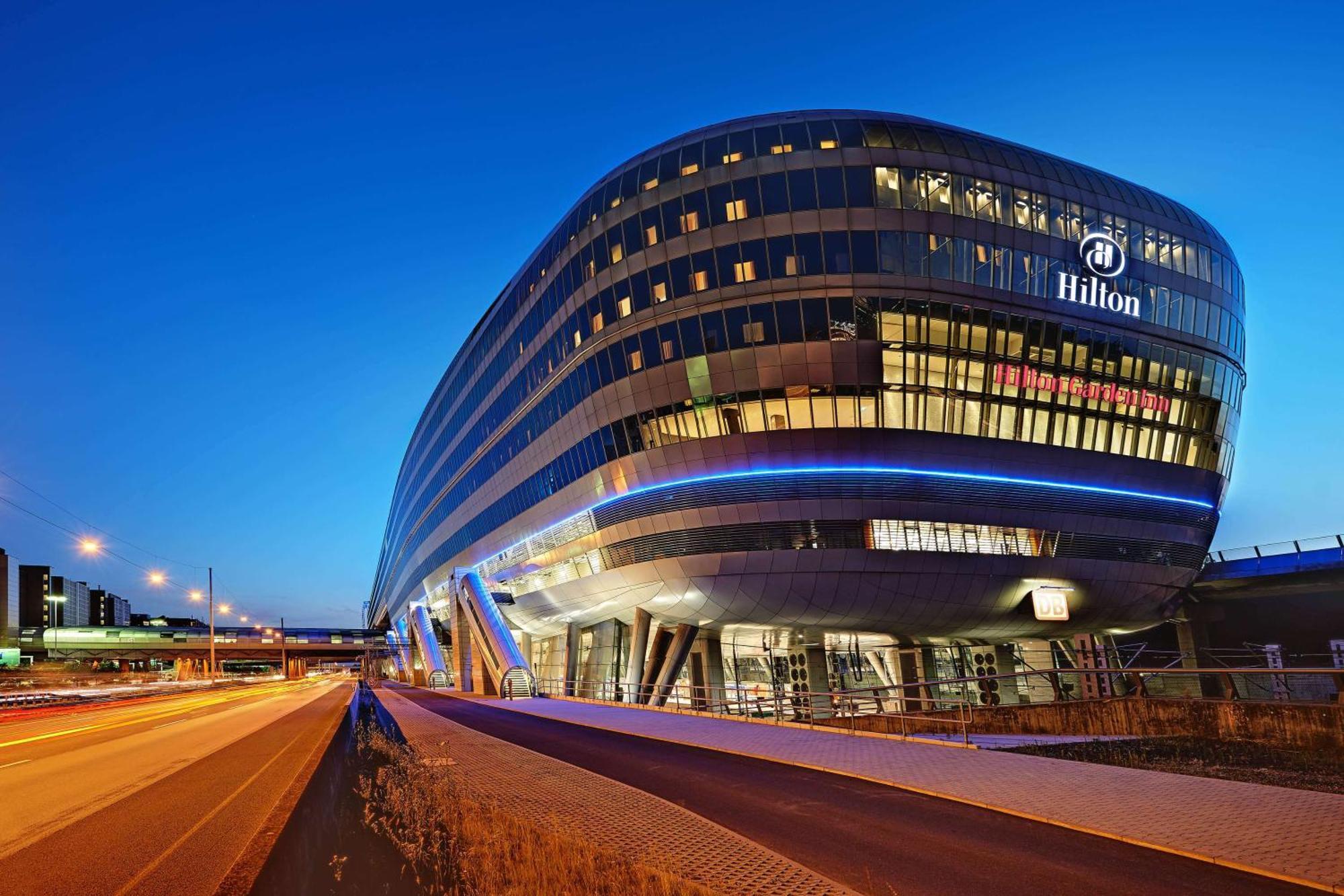 Hilton Frankfurt Airport Hotel Fráncfort del Meno Exterior foto