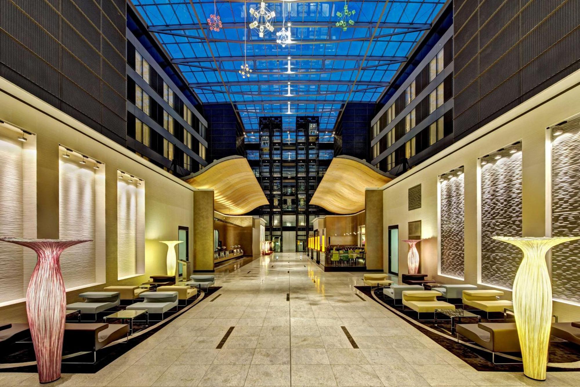 Hilton Frankfurt Airport Hotel Fráncfort del Meno Exterior foto